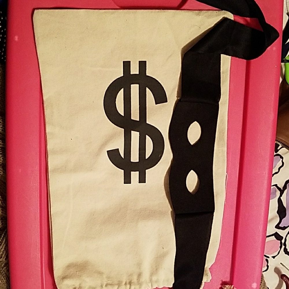 Halloween: Bank robber bag and mark